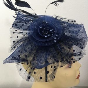 Fascinator, headdress. Blue